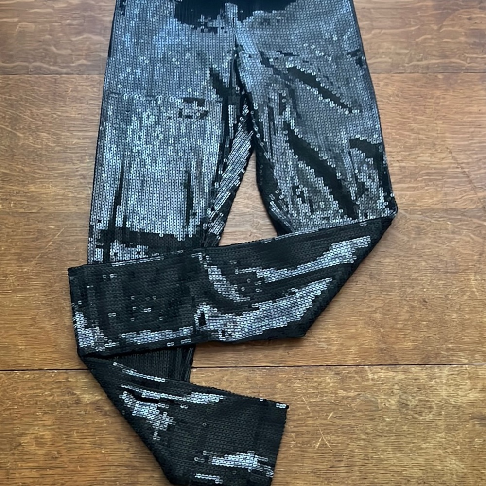 Must see!!!!Victoria’s Secret Black Sequin Leggings